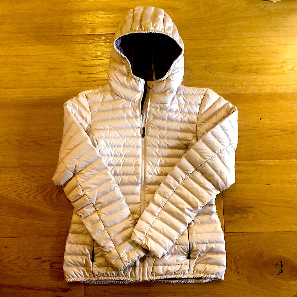 Beautiful Kjus down jacket. Size 38 Euro (size 6)